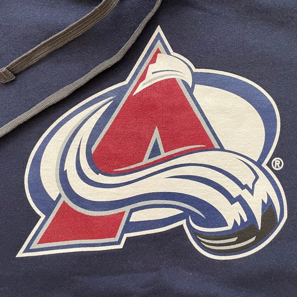 Excellent Condition Colorado Avalanche Hoodie for Tweens - Picture 2 of 9
